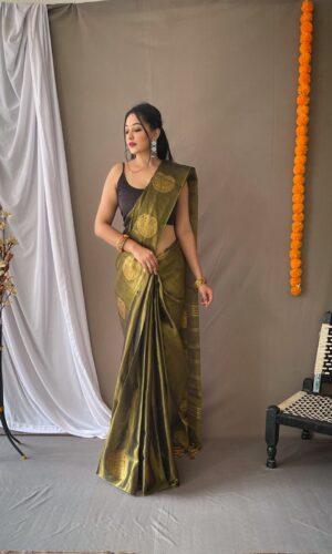 Wedding - Plain Sarees - Sarees: Buy Latest Indian Sarees Collection Online  | Utsav Fashion